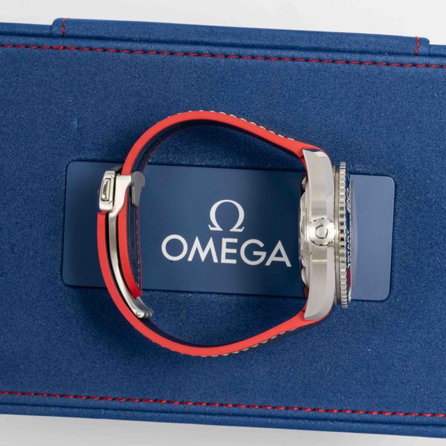 Omega Planet Ocean 215.32.43.21.04.001 Image 2